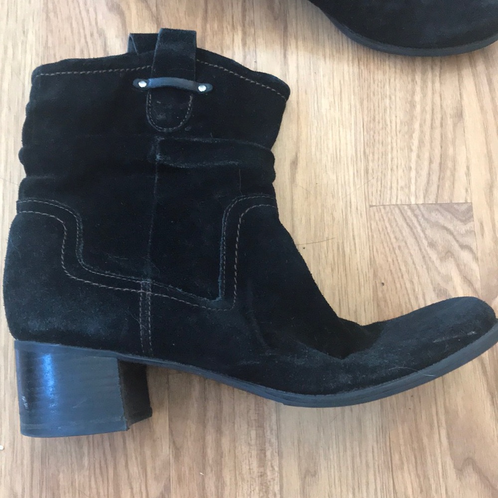 Naturalizer Boots Size 7.5
